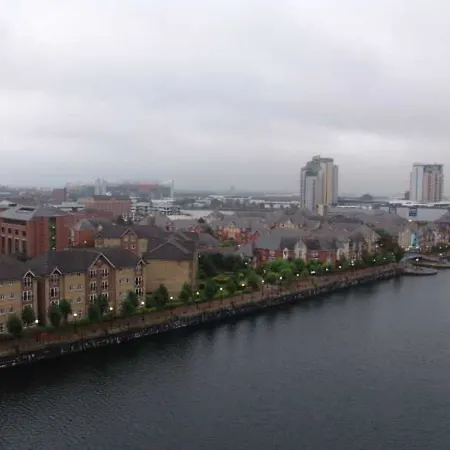 Quay Apartments 
